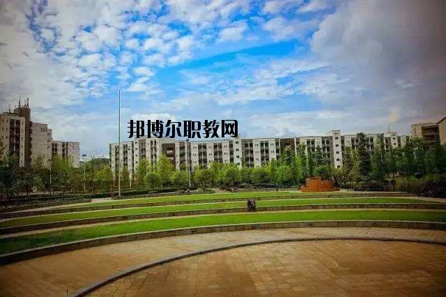 隨州曾都電子工業(yè)學(xué)校2020年報(bào)名條件、招生要求、招生對(duì)象