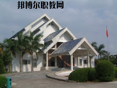 曲靖羅平職業(yè)技術(shù)學(xué)校2020年報名條件、招生要求、招生對象