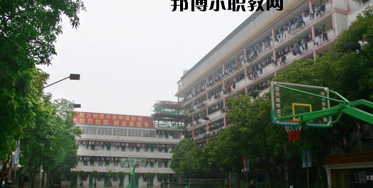 廣西商貿(mào)高級技工學(xué)校2020年報(bào)名條件、招生要求、招生對象