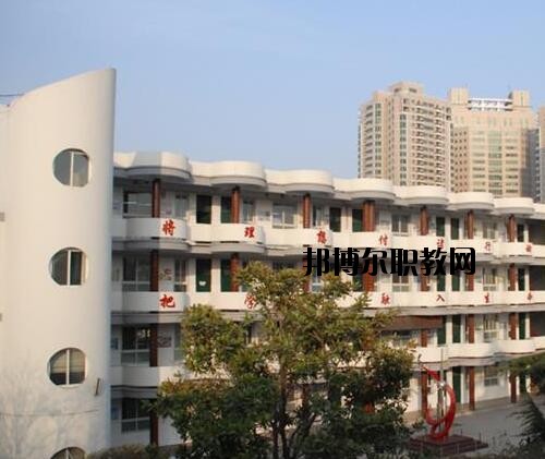 鄭州信息技術(shù)學(xué)校2021年報名條件、招生對象