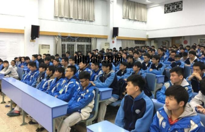 貴州銅仁玉昆中等專業(yè)學校2020年報名條件、招生要求、招生對象