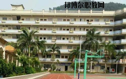 防城港理工職業(yè)學(xué)校2020年報(bào)名條件、招生要求、招生對(duì)象