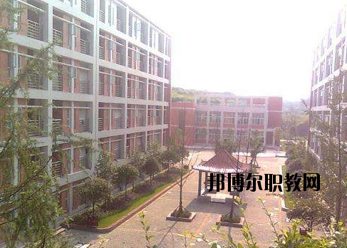 新市職業(yè)高級中學(xué)怎么樣，好不好