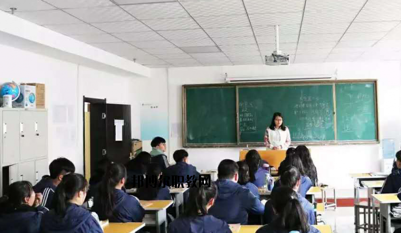 西安藝術(shù)職業(yè)高級(jí)中學(xué)2020年報(bào)名條件、招生要求、招生對(duì)象 
