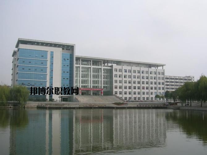 永仁縣職業(yè)高級(jí)中學(xué)2020年招生辦聯(lián)系電話