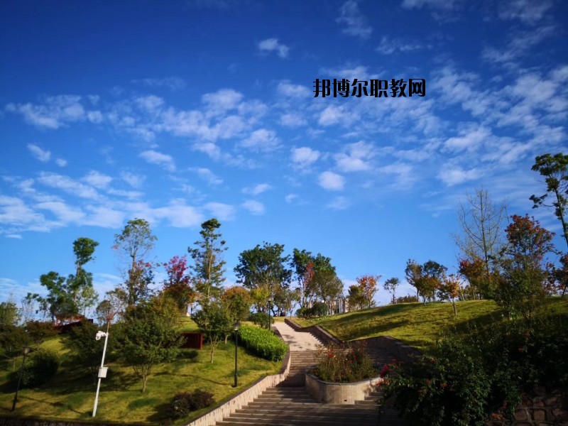 成都市工業(yè)職業(yè)技術(shù)學校2020年報名條件、招生要求、招生對象
