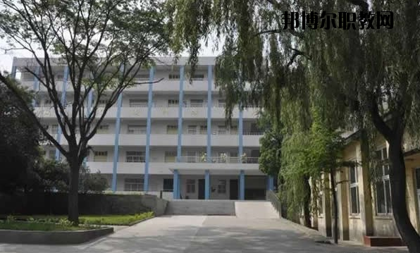 渭南興華職業(yè)學校2020年招生辦聯(lián)系電話