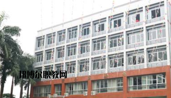 廣西電子高級技工學(xué)校2020年報名條件、招生要求、招生對象