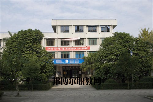 四川瀘州天星影視藝術(shù)學(xué)校2020年報名條件、招生要求、招生對象
