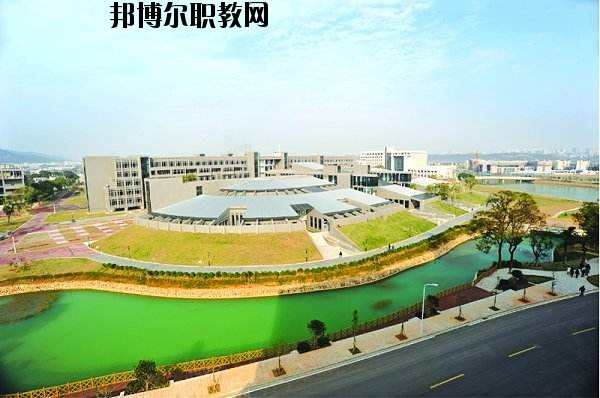 武穴財貿中等專業(yè)學校2020年報名條件、招生要求、招生對象