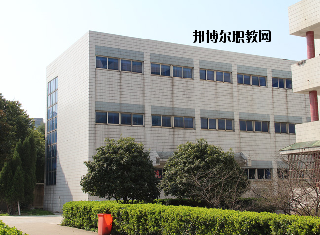 蘇州衛(wèi)生職業(yè)學校2020年報名條件、招生要求、招生對象