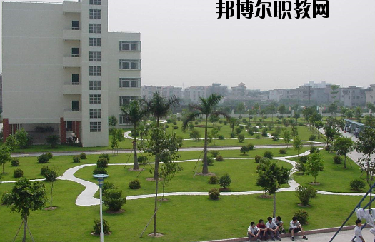 茂名高州信息職業(yè)技術學校2020年報名條件、招生要求、招生對象
