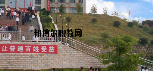 岑溪中等專業(yè)學(xué)校2020年報(bào)名條件、招生要求、招生對象 