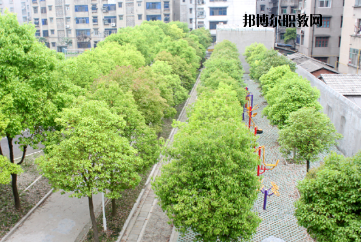 湖北潛江衛(wèi)生學校怎么樣、好不好