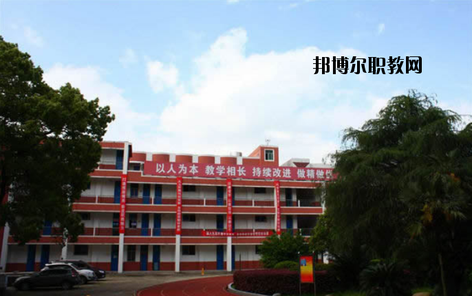 江西建筑工業(yè)學(xué)校2020年報(bào)名條件、招生要求、招生對(duì)象