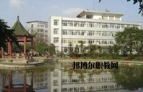 宜賓商業(yè)職業(yè)中等專業(yè)學(xué)校2020年報(bào)名條件、招生要求、招生對(duì)象