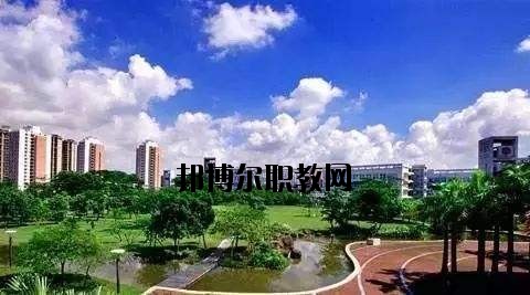 安陸深藍(lán)電子工業(yè)技術(shù)學(xué)校2020年報(bào)名條件、招生要求、招生對(duì)象