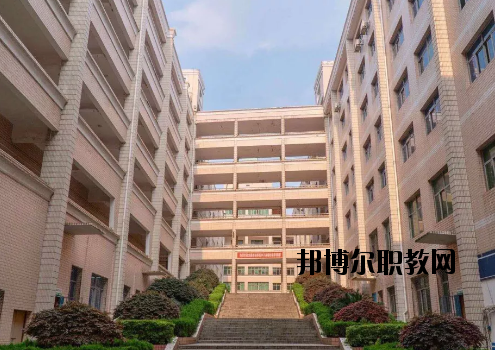 新余新興產(chǎn)業(yè)工程學(xué)校2020年報名條件、招生要求、招生對象