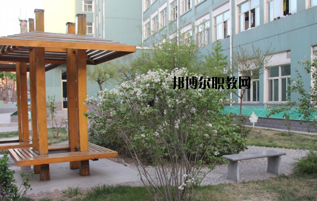 保定女子職業(yè)中專學校