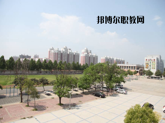 平頂山財(cái)經(jīng)學(xué)校怎么樣、好不好