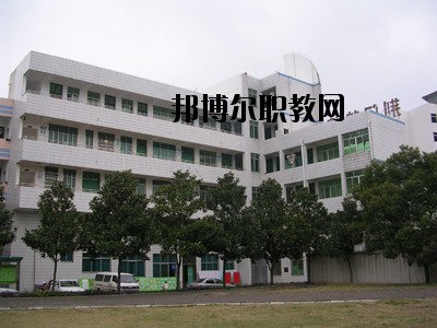 荊門(mén)財(cái)經(jīng)學(xué)校2020年報(bào)名條件、招生要求、招生對(duì)象