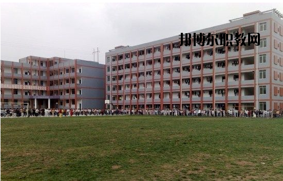 四川樂(lè)至高級(jí)職業(yè)中學(xué)2020年招生辦聯(lián)系電話(huà)
