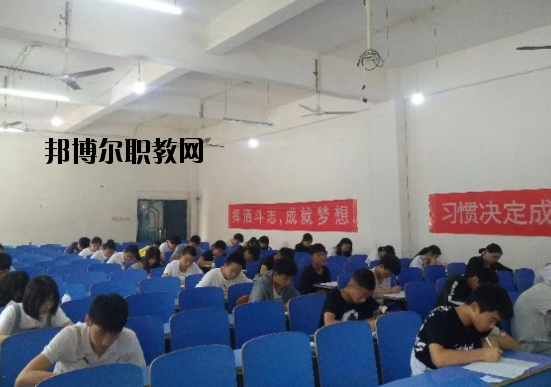 南昌鐵航交通衛(wèi)生職業(yè)學(xué)校怎么樣、好不好