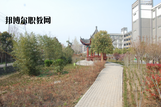 許昌工商管理學(xué)校2021年報名條件、招生要求、招生對象