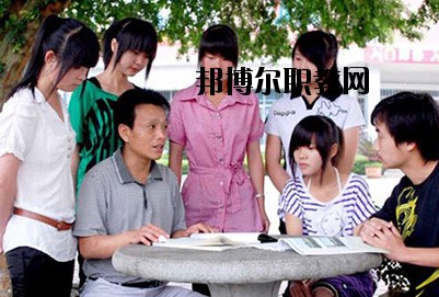 內(nèi)江奮發(fā)職業(yè)學(xué)校2020年報(bào)名條件、招生要求、招生對(duì)象