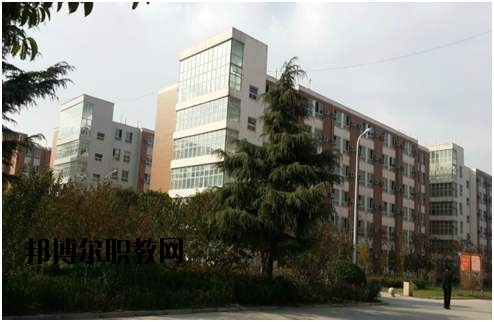 鄭州中原中等專業(yè)學(xué)校2021年報(bào)名條件、招生要求、招生對象