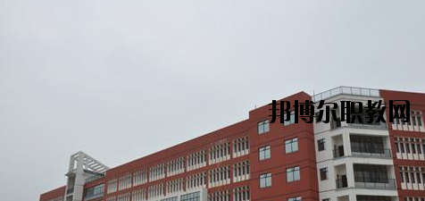 桂東衛(wèi)生學(xué)校2020年報名條件、招生要求、招生對象 