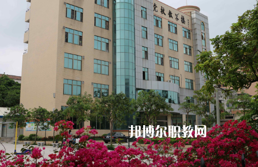 湛江海濱職業(yè)技術(shù)學(xué)校2020年報(bào)名條件、招生要求、招生對(duì)象