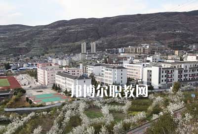 漢源縣職業(yè)高級中學2020年報名條件、招生要求、招生對象