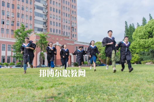 深圳市新鵬職業(yè)高級中學(xué)020年報名條件、招生要求、招生對象