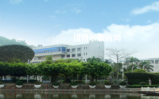 深圳市新鵬職業(yè)高級中學地址在哪里
