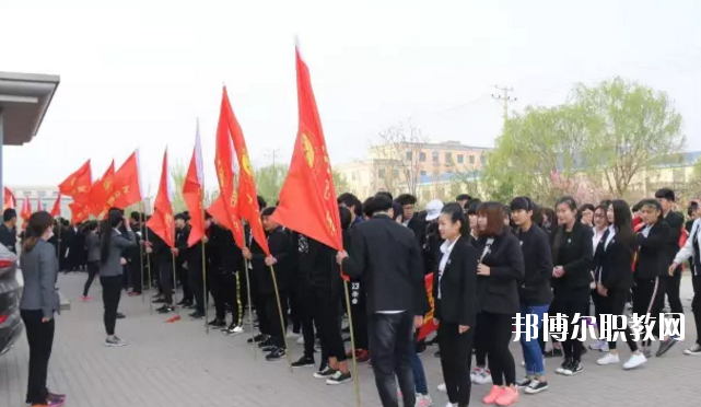 泊頭京泊職業(yè)技術學校2020年招生辦聯(lián)系電話