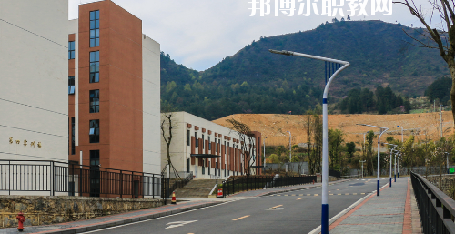 貴州建設(shè)職業(yè)技術(shù)學(xué)院中職部2020年報(bào)名條件、招生要求、招生對象
