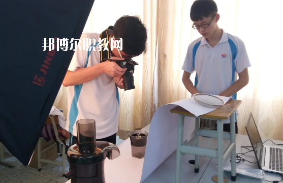 佛山順德區(qū)胡錦超職業(yè)技術(shù)學(xué)校2020年報(bào)名條件、招生要求、招生對(duì)象