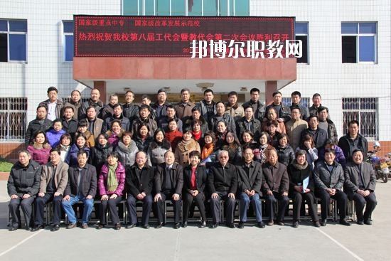 南陽(yáng)工業(yè)學(xué)校2021年報(bào)名條件、招生要求、招生對(duì)象