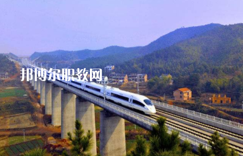 甘肅2021年讀高鐵學(xué)?？梢钥即髮W(xué)嗎