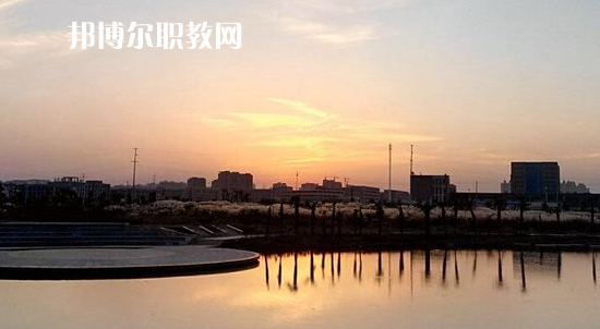 銅陵市理工學(xué)校2021年報(bào)名條件、招生要求、招生對(duì)象 