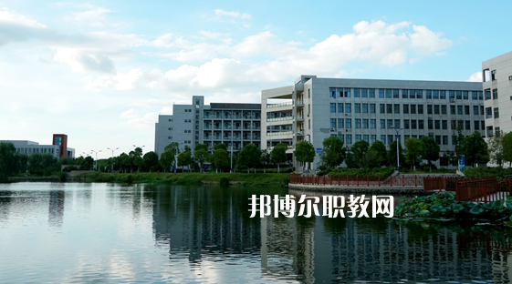 安徽銅陵技師學(xué)院2021年報(bào)名條件、招生要求、招生對(duì)象