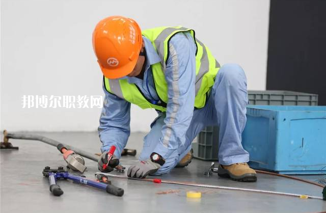 重慶2021年適合男生的鐵路學校專業(yè)