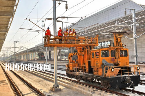 廣西2021年讀鐵路學(xué)校讀什么專(zhuān)業(yè)好