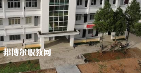 黟縣職業(yè)學(xué)校2021年報(bào)名條件、招生要求、招生對(duì)象 