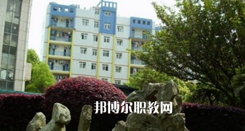 都勻市中等職業(yè)技術學校2021年報名條件、招生要求、招生對象