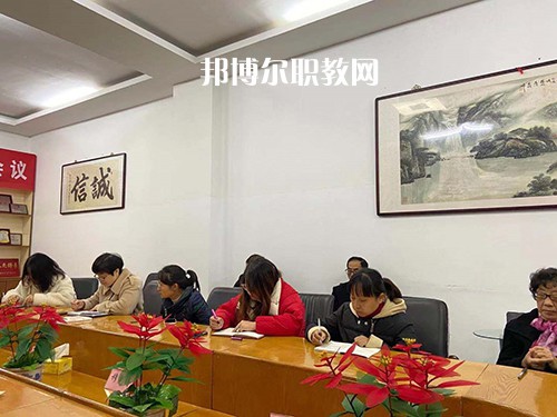 揚(yáng)州市弘揚(yáng)中等專(zhuān)業(yè)學(xué)校2021年招生辦聯(lián)系電話(huà)