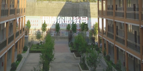 遵義市紅花崗區(qū)經(jīng)濟(jì)職業(yè)技術(shù)學(xué)校怎么樣、好不好