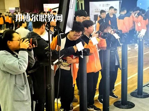 泰州市鳳凰藝術(shù)學(xué)校2021年報(bào)名條件、招生要求、招生對(duì)象