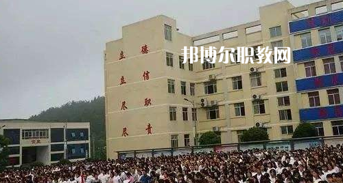 銅仁市川硐農業(yè)中學2021年招生辦聯(lián)系電話